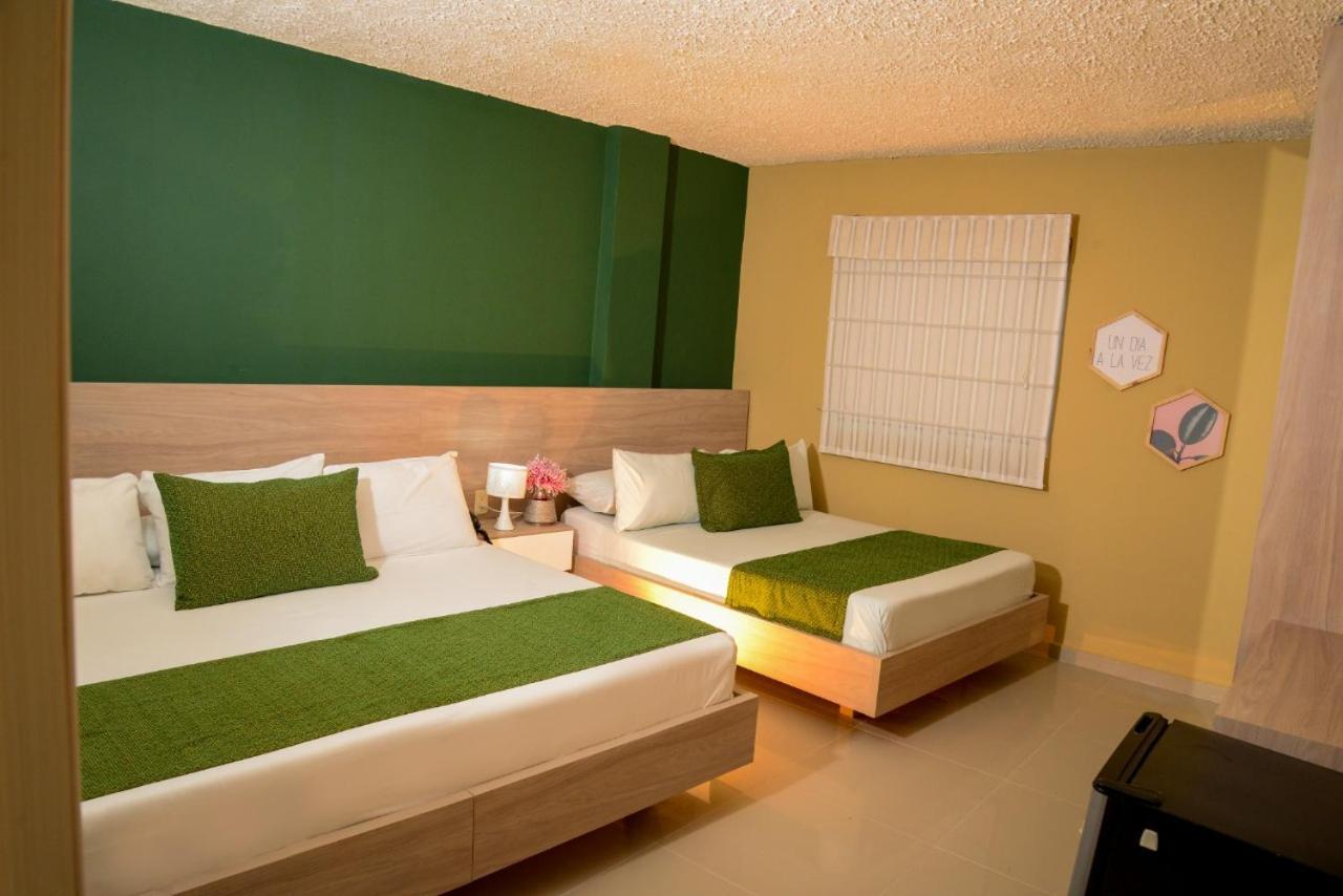 בוקארמנגה Hotel Prado 34 West מראה חיצוני תמונה
